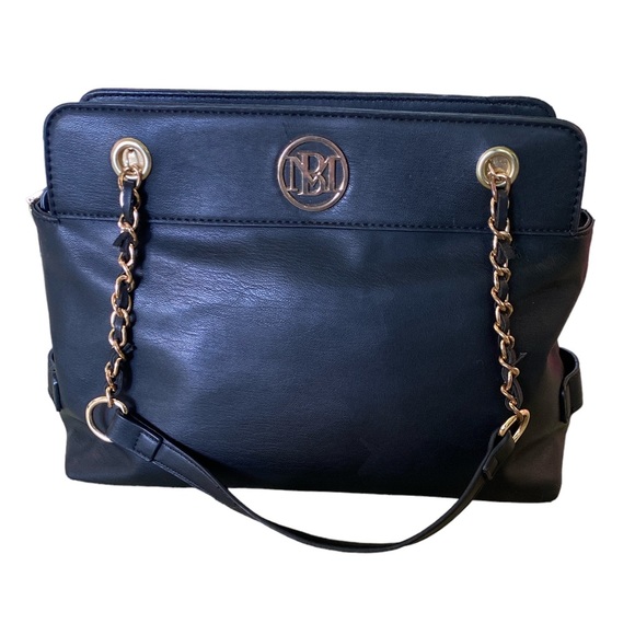 Badgley Mischka Black Vegan Laather Gold Chain Shoulder Bag...